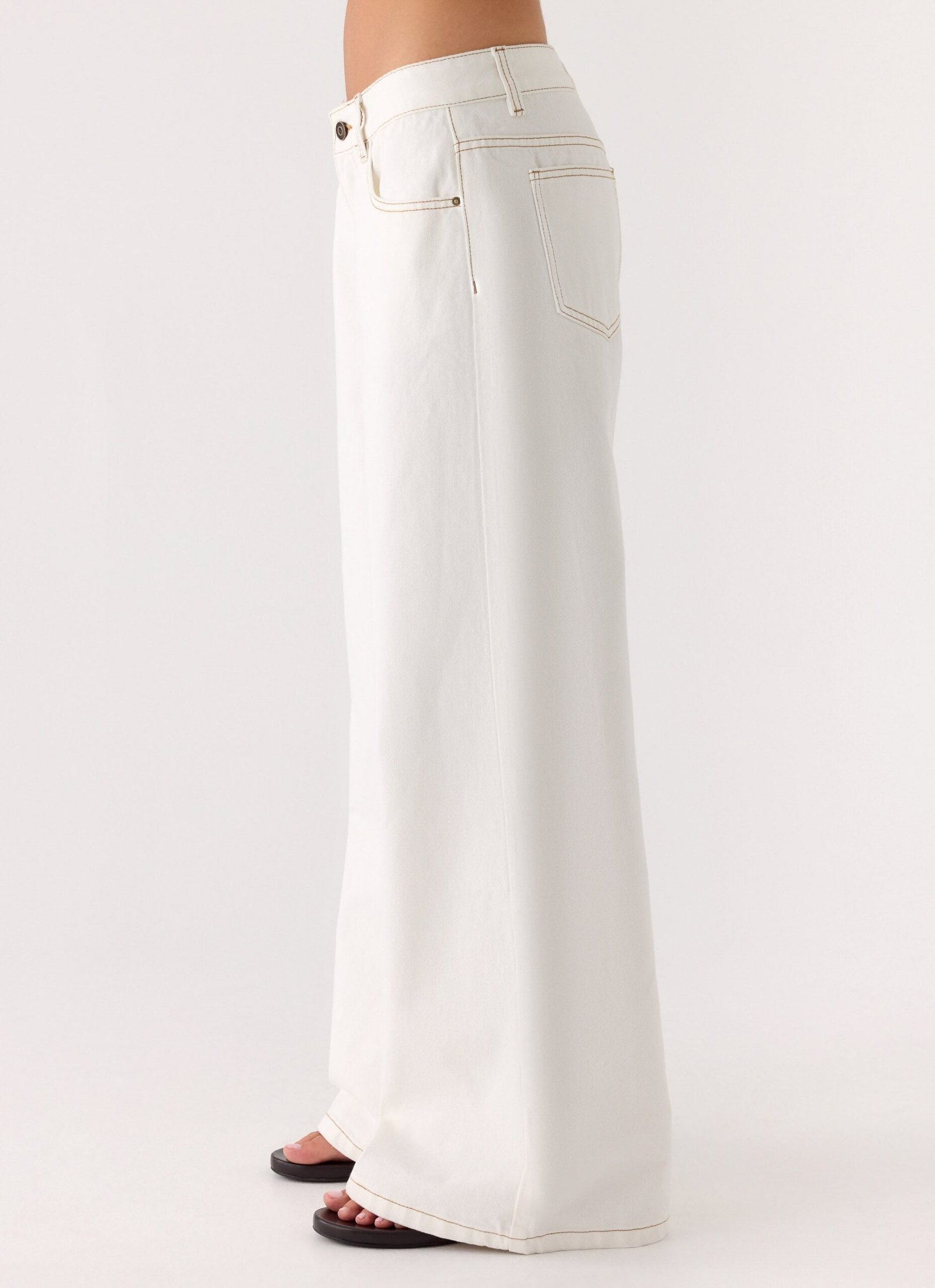 Neo Low Rise Wide Leg Denim Jeans - Ivory - Image 3